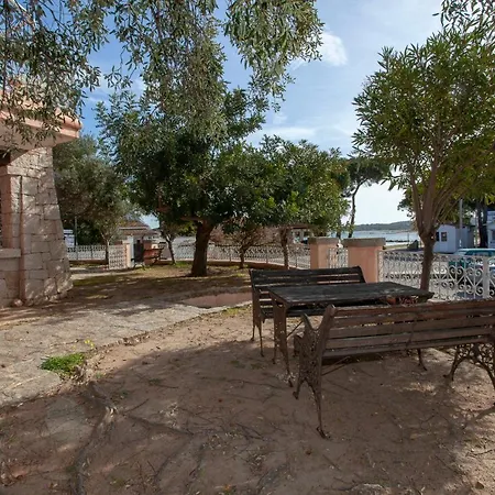 Villino Il Vecchio Faro Holiday home *