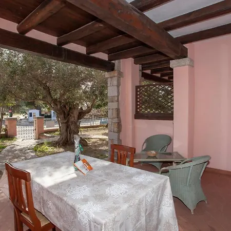 Villino Il Vecchio Faro Holiday home *